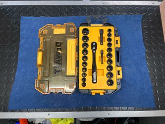 Dewalt 3/8” Drive Metric/SAE 23pc Socket Set