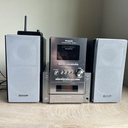 Panasonic Stereo System SA-PM27 5 Disc CD bluetooth receiver ,FM, Sounds Amazing