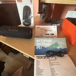 Jbl Flip 6 Black Speakers 