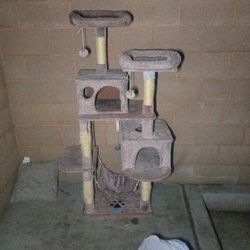 Cat tree