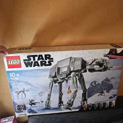 Lego Star Wars At AT Walker