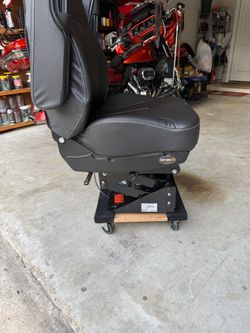 Low back legacy truck seat