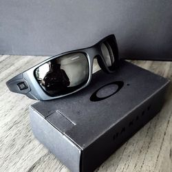 New Oakleys  Box, Pouch Cloth All Included