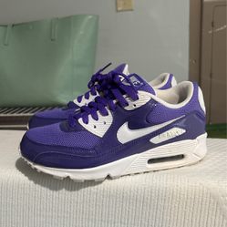 Women’s Size 8 Nike Air Max 90 Purple Shimmer Patent Leather 2009