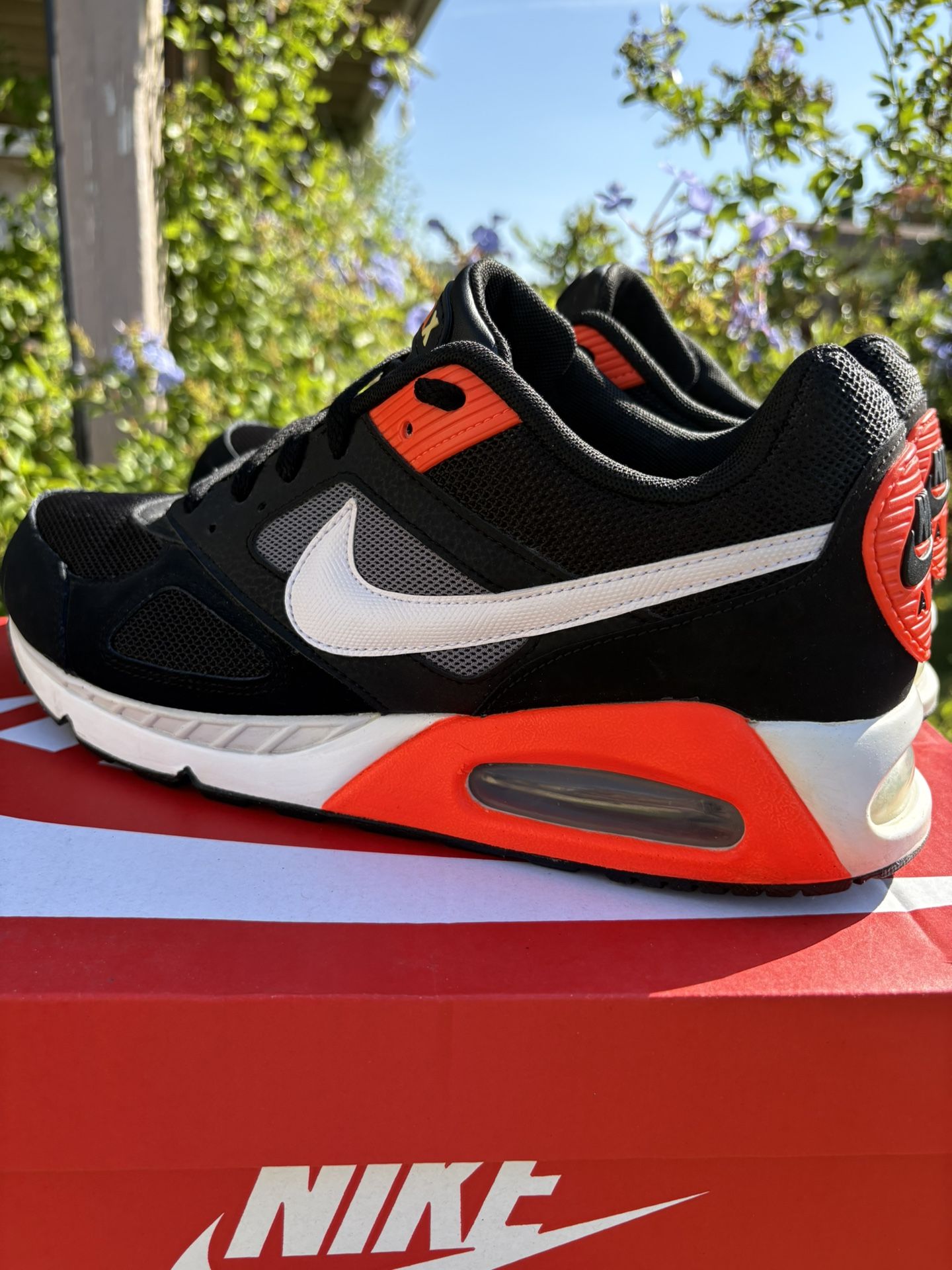 Nike Air Max IVO