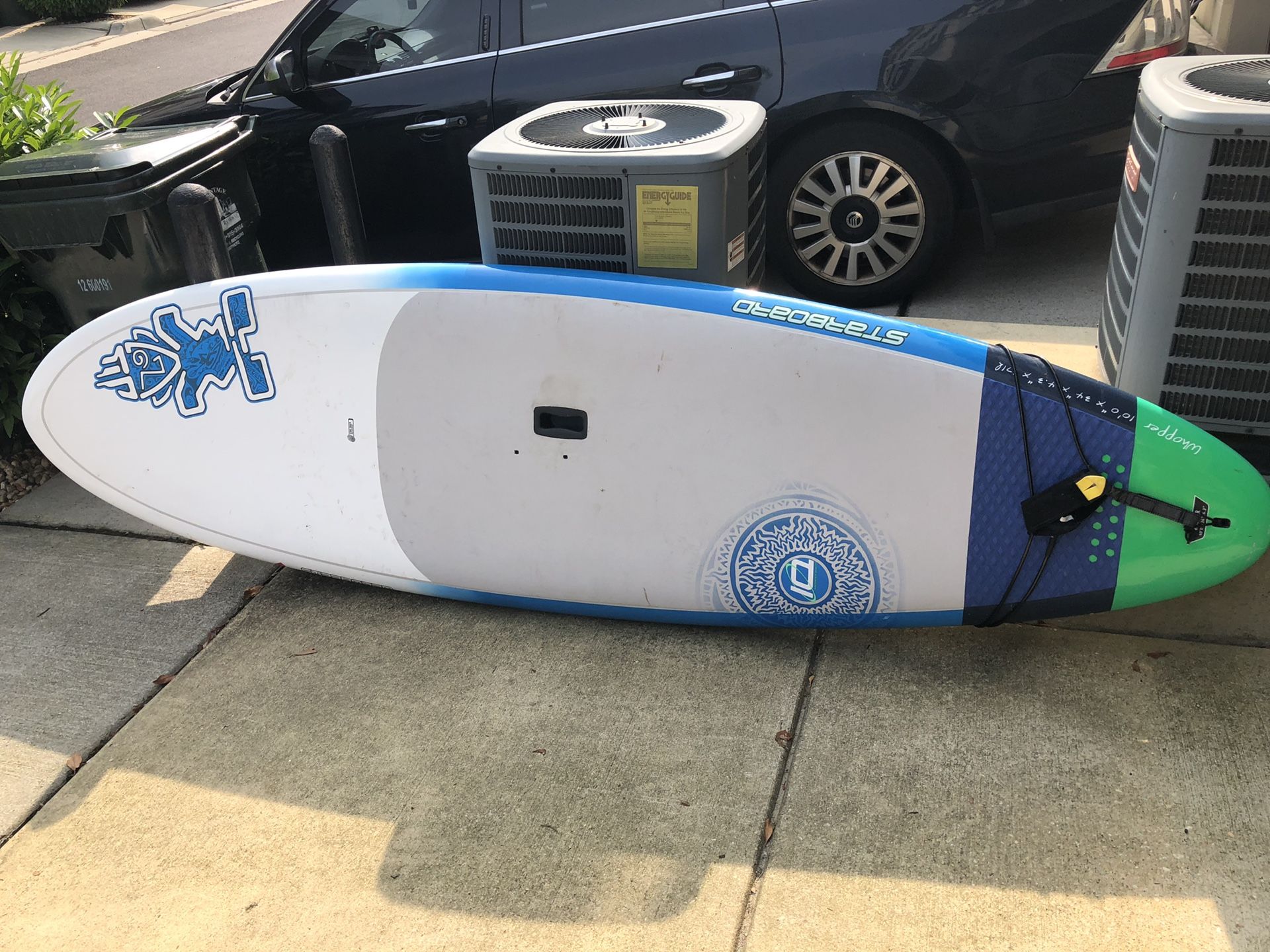 2017 Star Board 10’x34” paddle board with carbon fiber paddle!