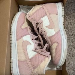 Nike Dunks 