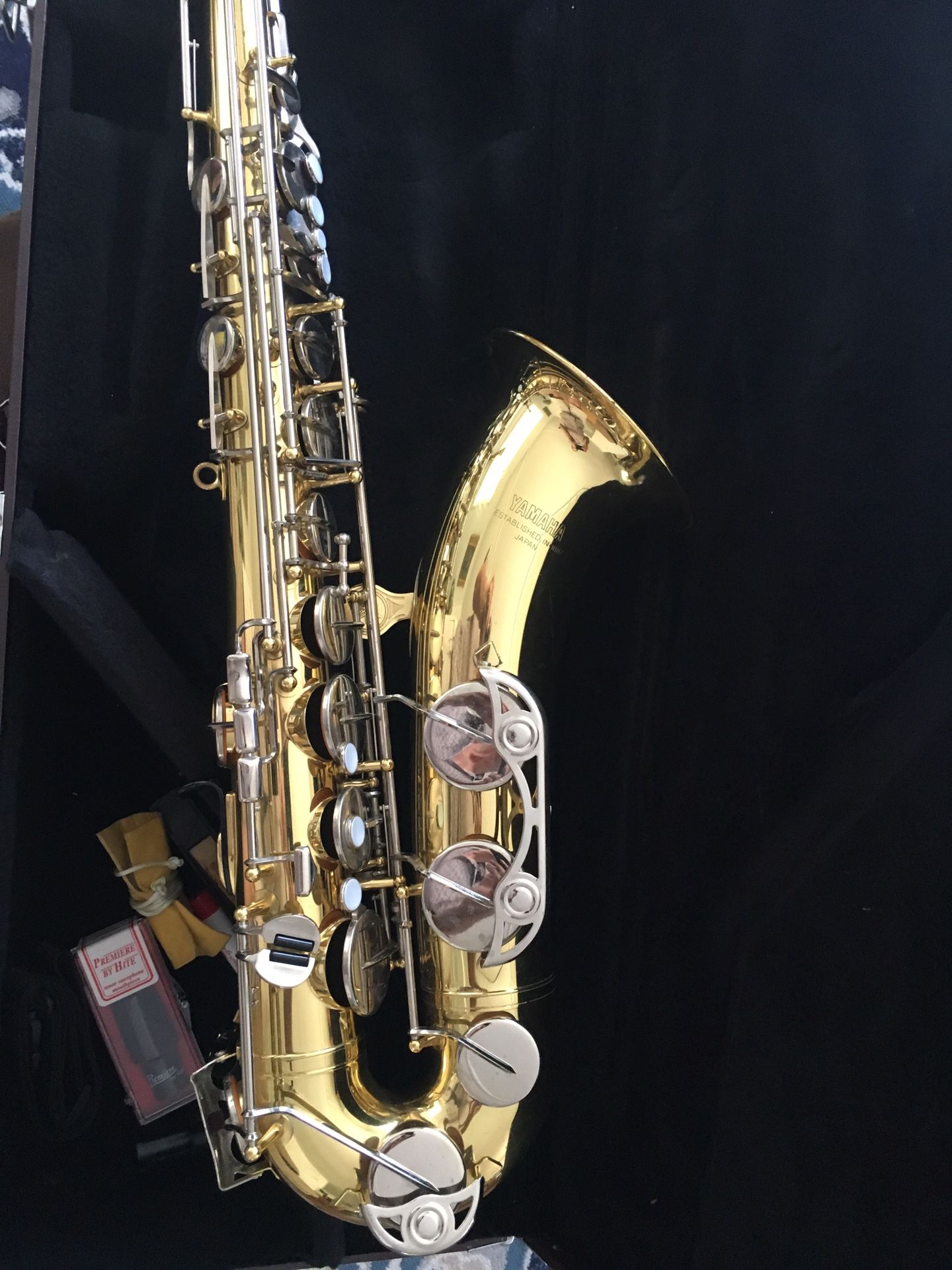 Yamaha tenor saxophone ready to play comes with one year free service