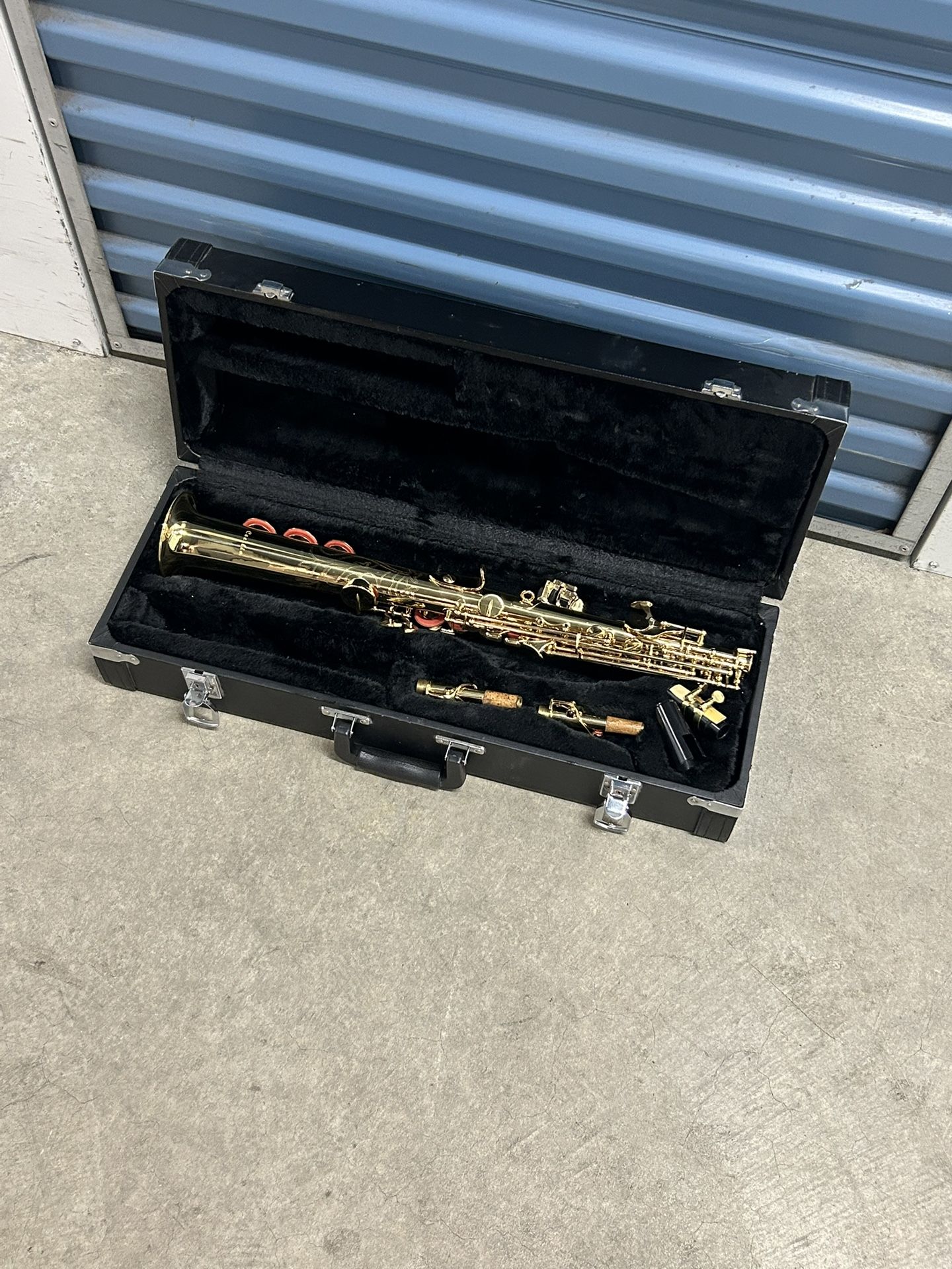 Great 😊 Cecilia Soprano Saxophone - 2 Necks, Neck Support, Silver And Gold Finish.