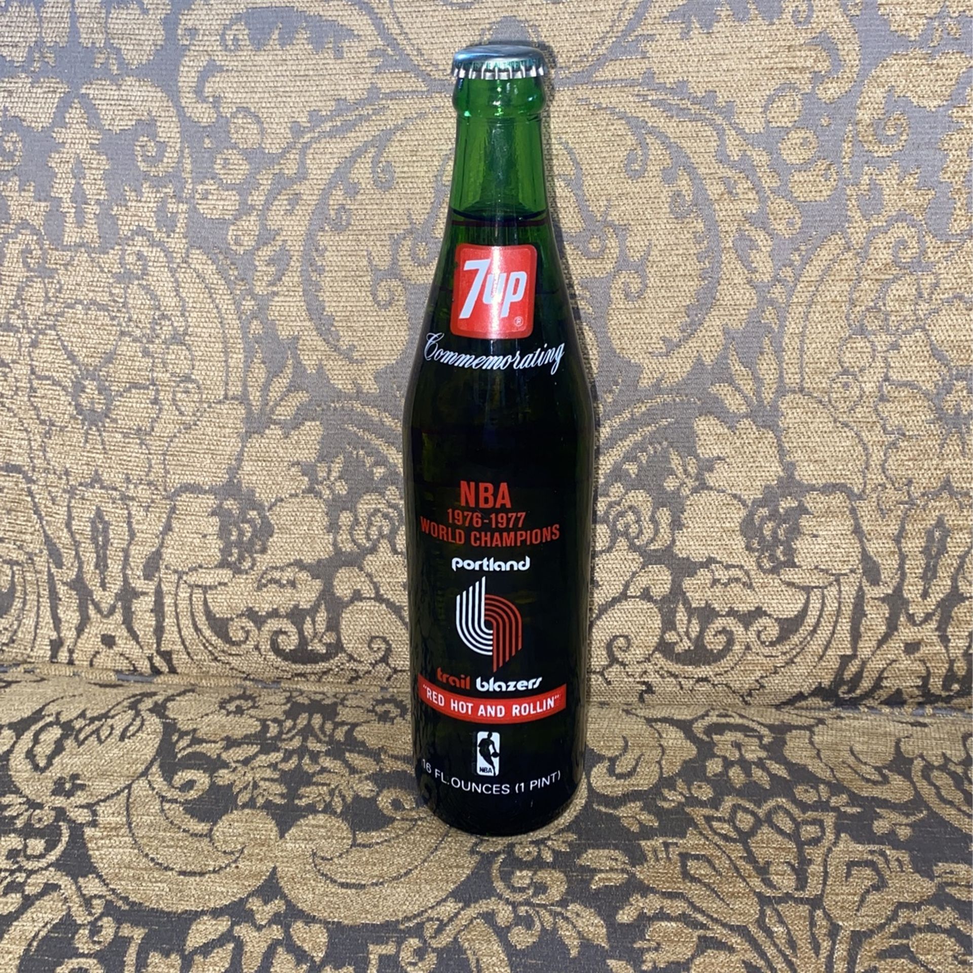 Vintage NBA 1(contact info removed) World Champions 7 Up Portland Trailblazers 16 Oz Bottle