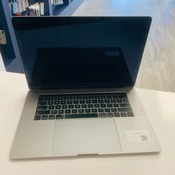 MacBook 15inch 2018 16GBram i7 1TBssd