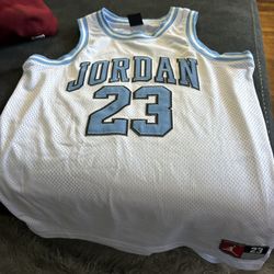 Jordan Jersey - Youth Large White /Blue 23