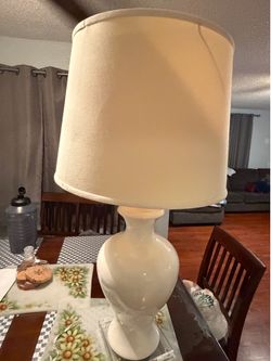 Porcelain nightstand lamp