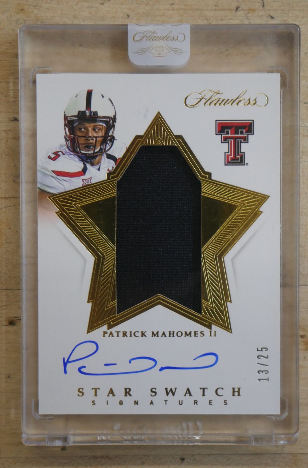 2020 Flawless Collegiate Patrick Mahomes II Star Swatch Jersey Auto 13/25. COLLECTIBLE