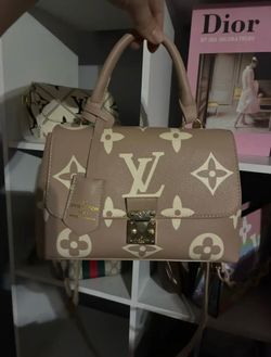 Crossbody bag