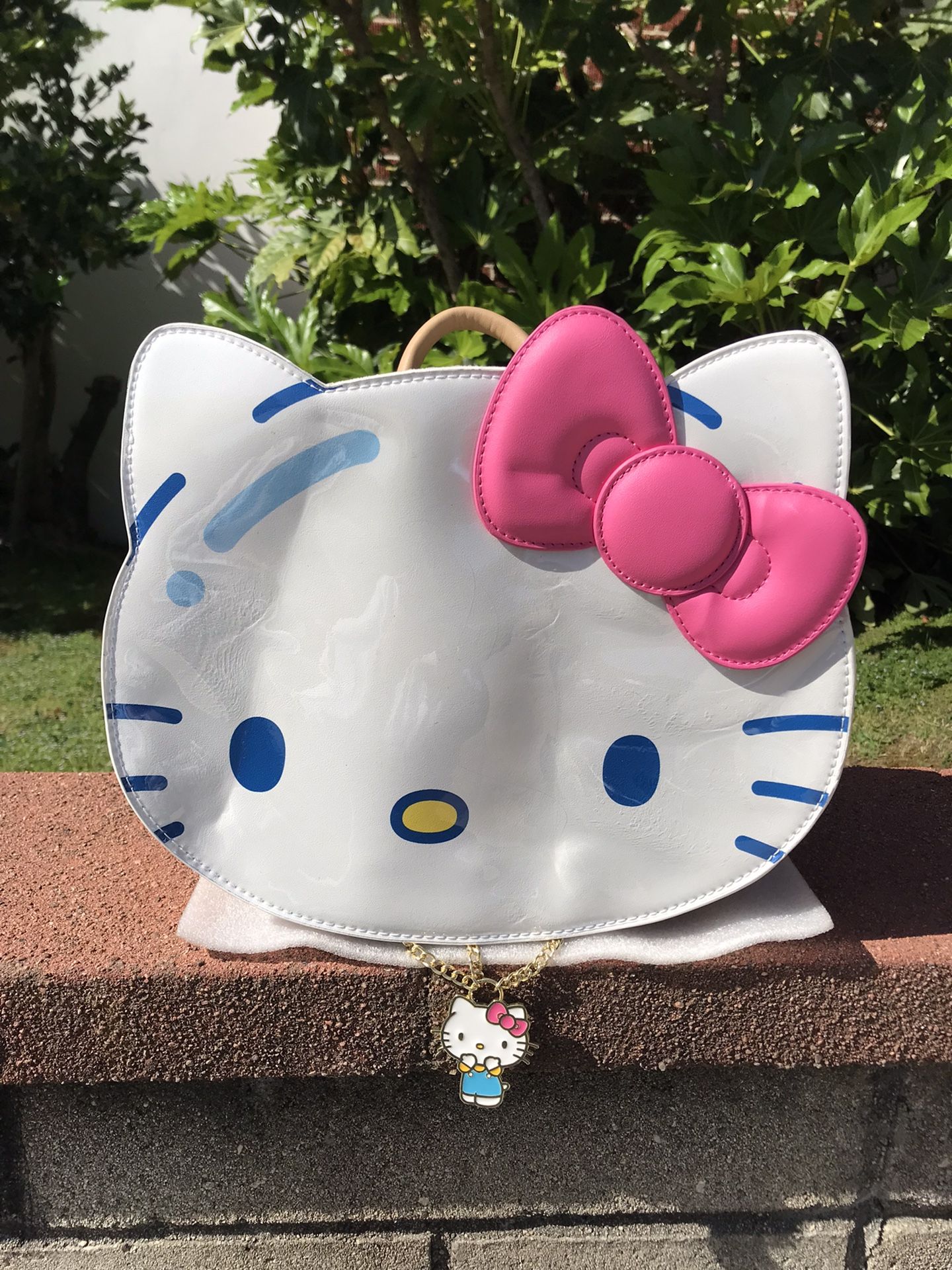 HER UNIVERSE HELLO KITTY AND FRIENDS BALLOON FIGURAL MINI  display picture 3