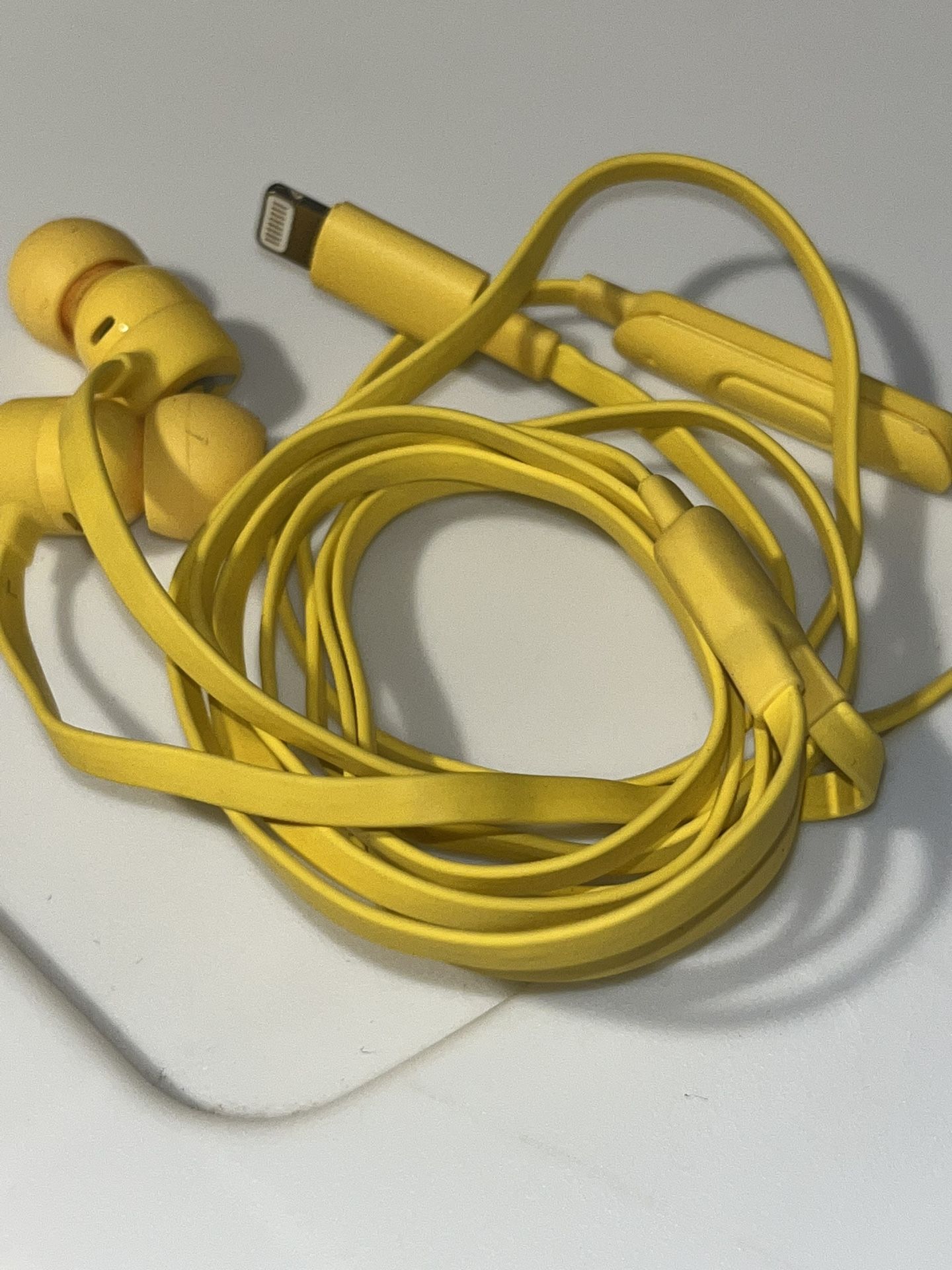 Beats - urBeats³ Earphones with Lightning Connector - Yellow