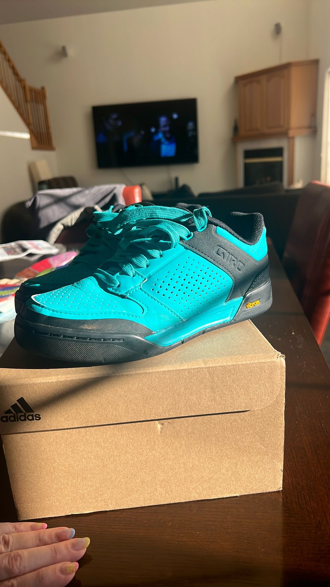 Women’s mountain biking shoes