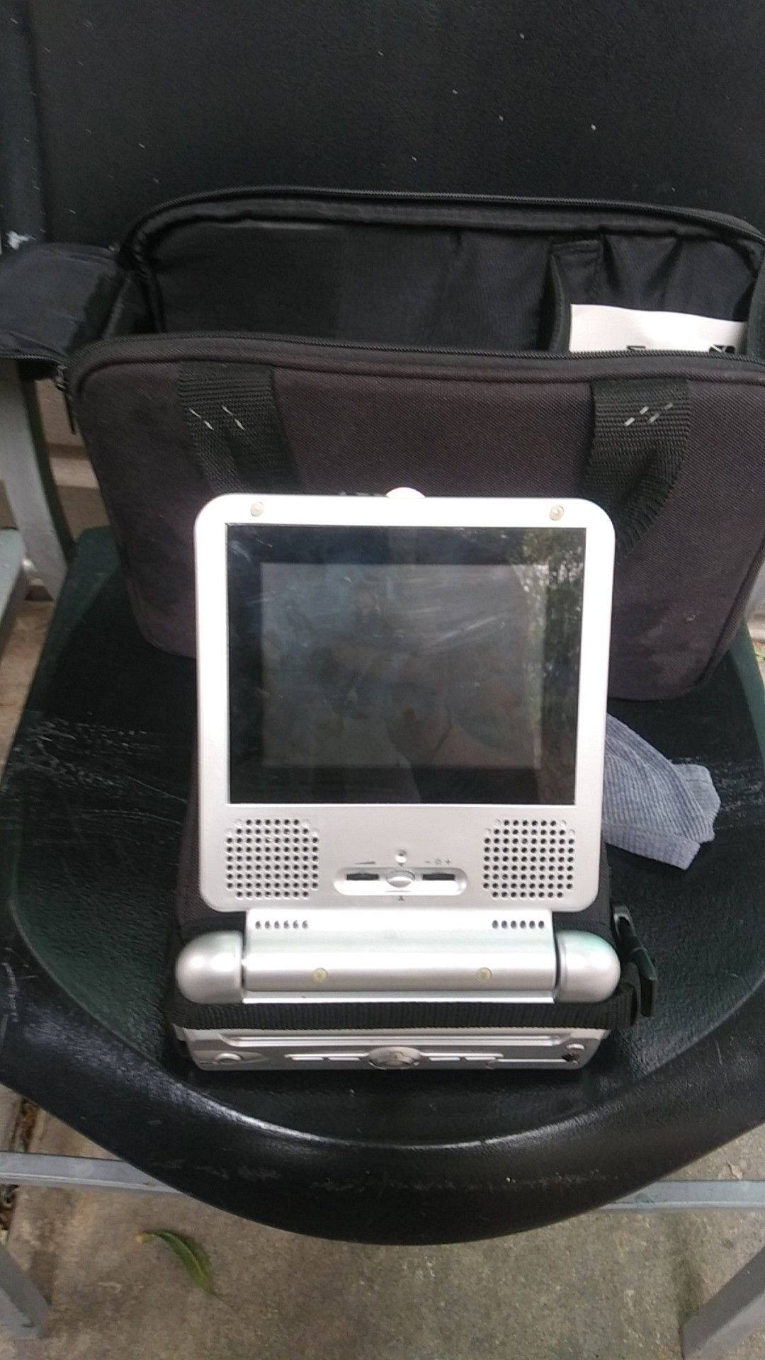Portable dvd