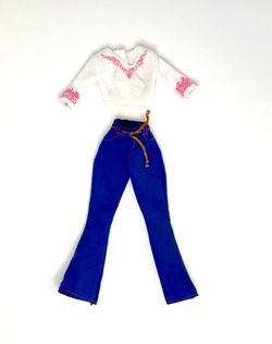 White Long-Sleeve Shirt and Blue Jeans from Vintage 2000 Mattel “Barbie 6 Fashion Gift Pack #68073”