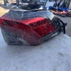 Toyota RAV4 Right Tail Light 