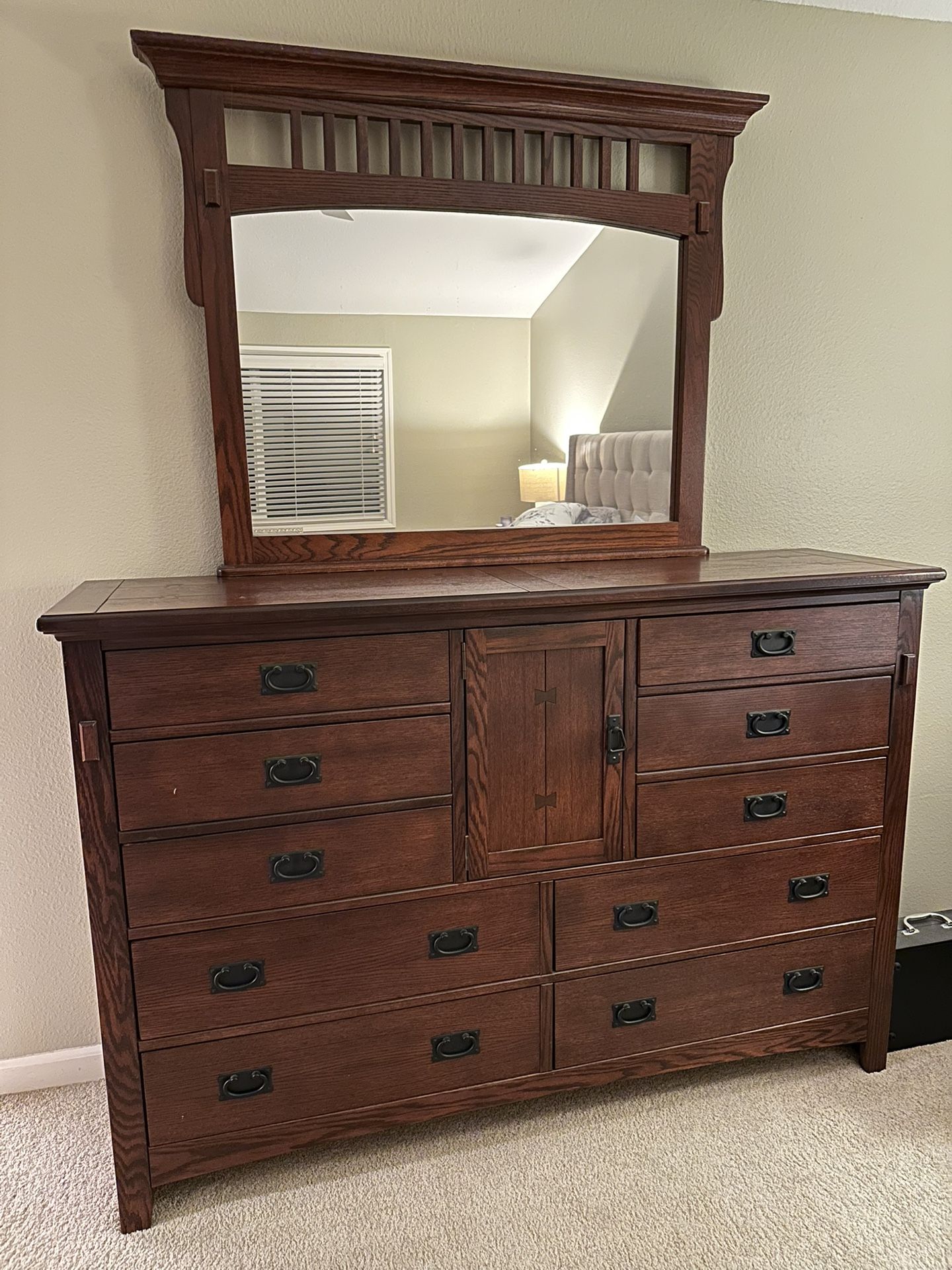 Beautiful Dresser With Mirror