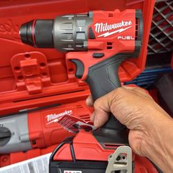 Milwaukee M18 Fuel Gen 4 Hammer Drill With Battery 