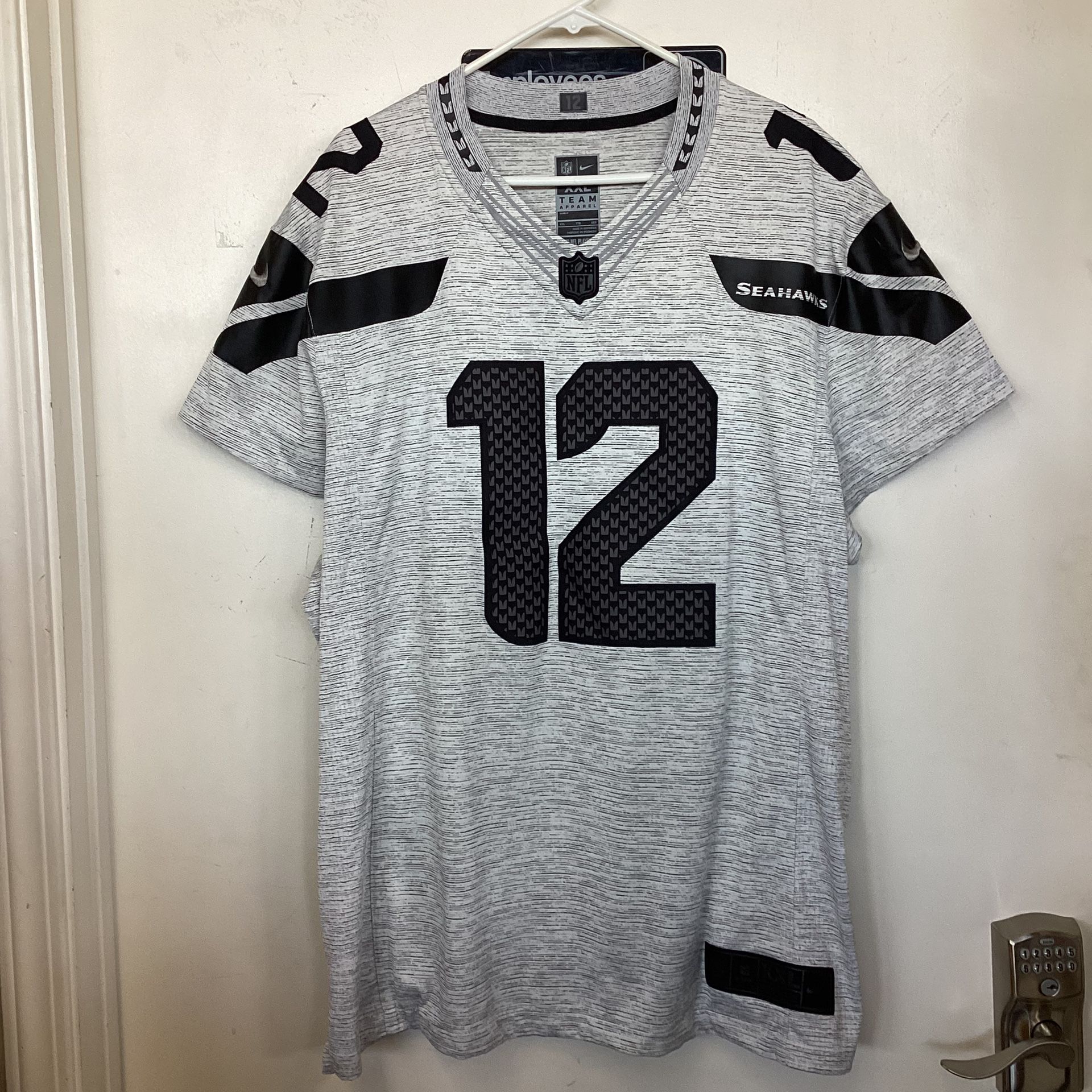 NFL Seahawks Fan #12 Jersey Size XXL
