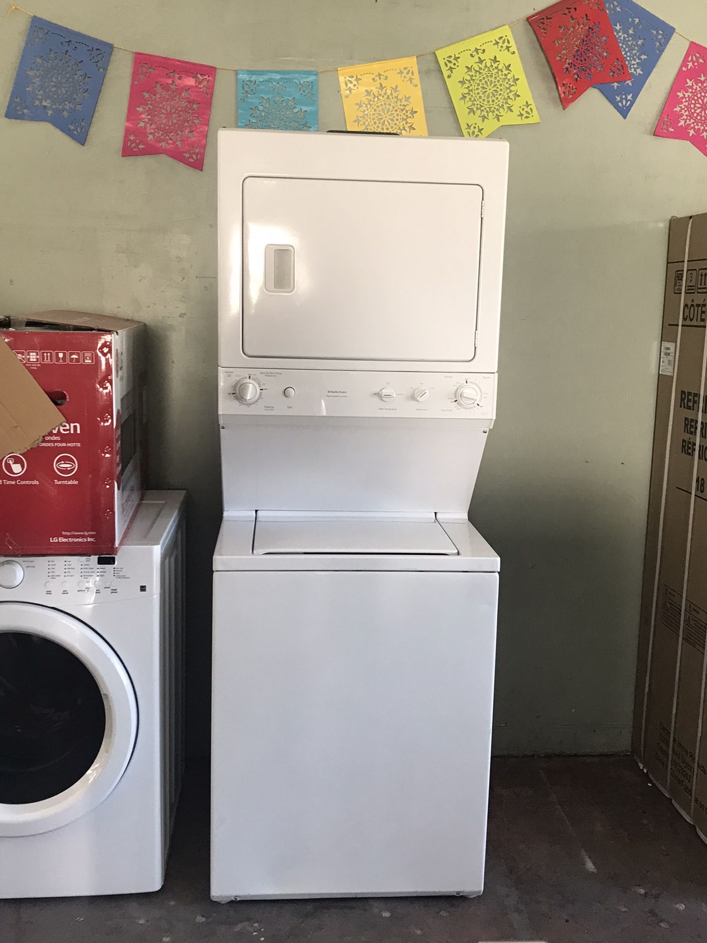 Stackable washer/dryer