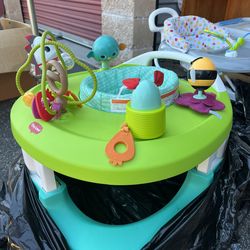 Baby walker & bouncer