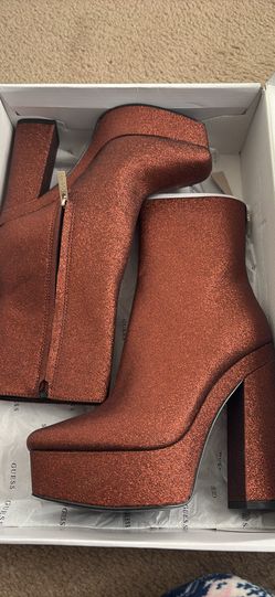 New Women’s Platform Boots Size 7