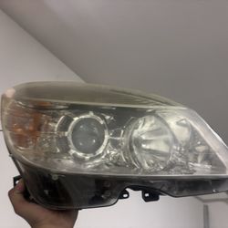 Headlights Mercedes C300 