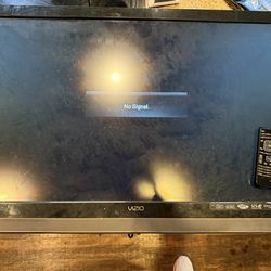 Vizio 37” smart tv with remote