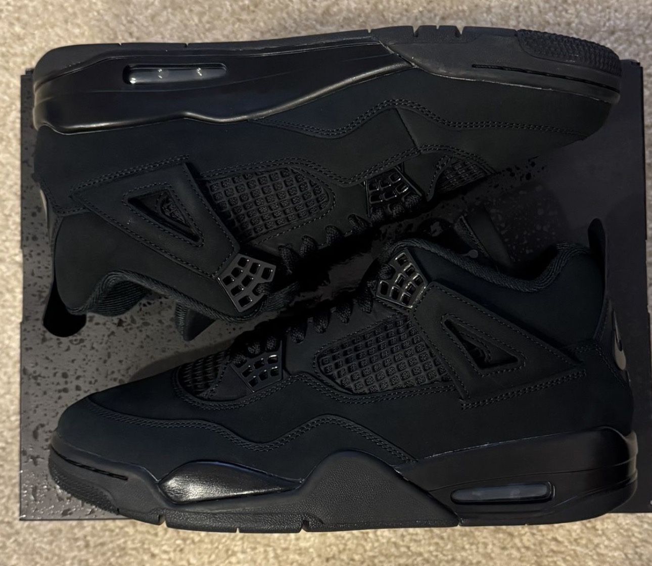 Jordan 4 Black cat Size 10