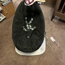 4 Moms MamaRoo Swing