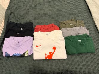 Bundle of Sz Medium T-Shirts