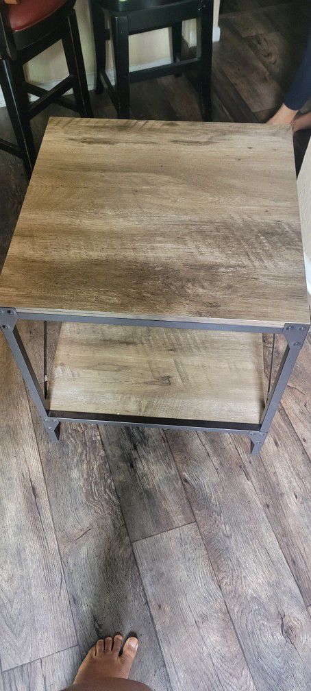 End Tables (2 tables)