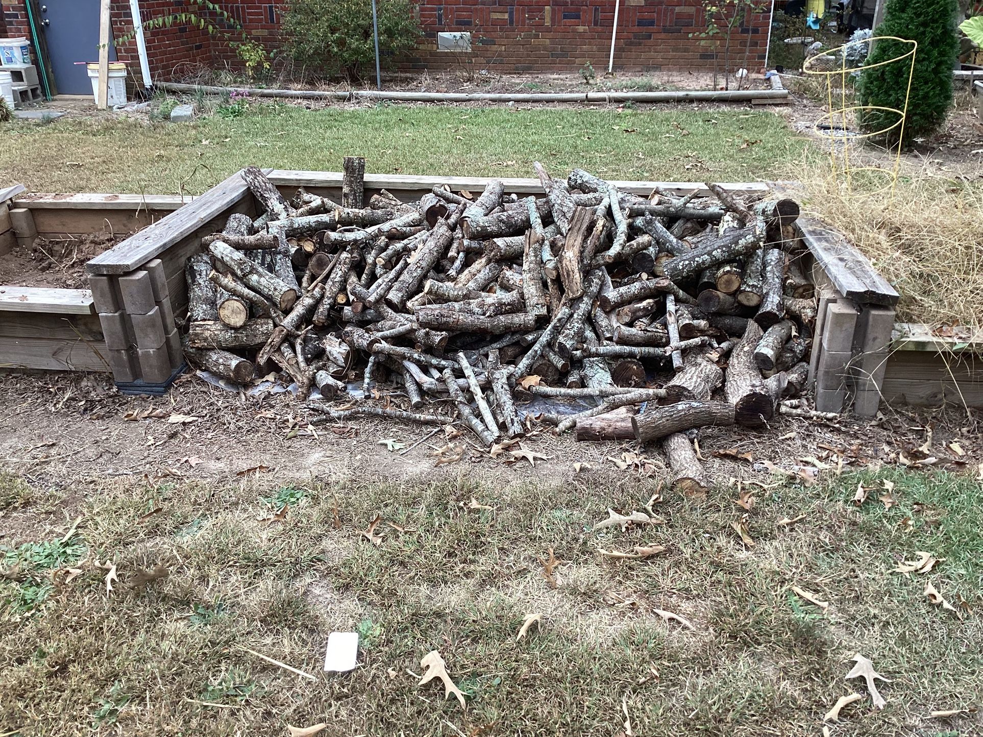 Seasoned Red Oak Firewood.