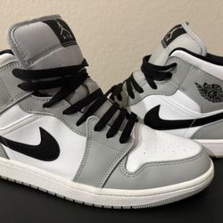 Air Jordan 1 Mid. Light Smoke Grey / White/ Black 