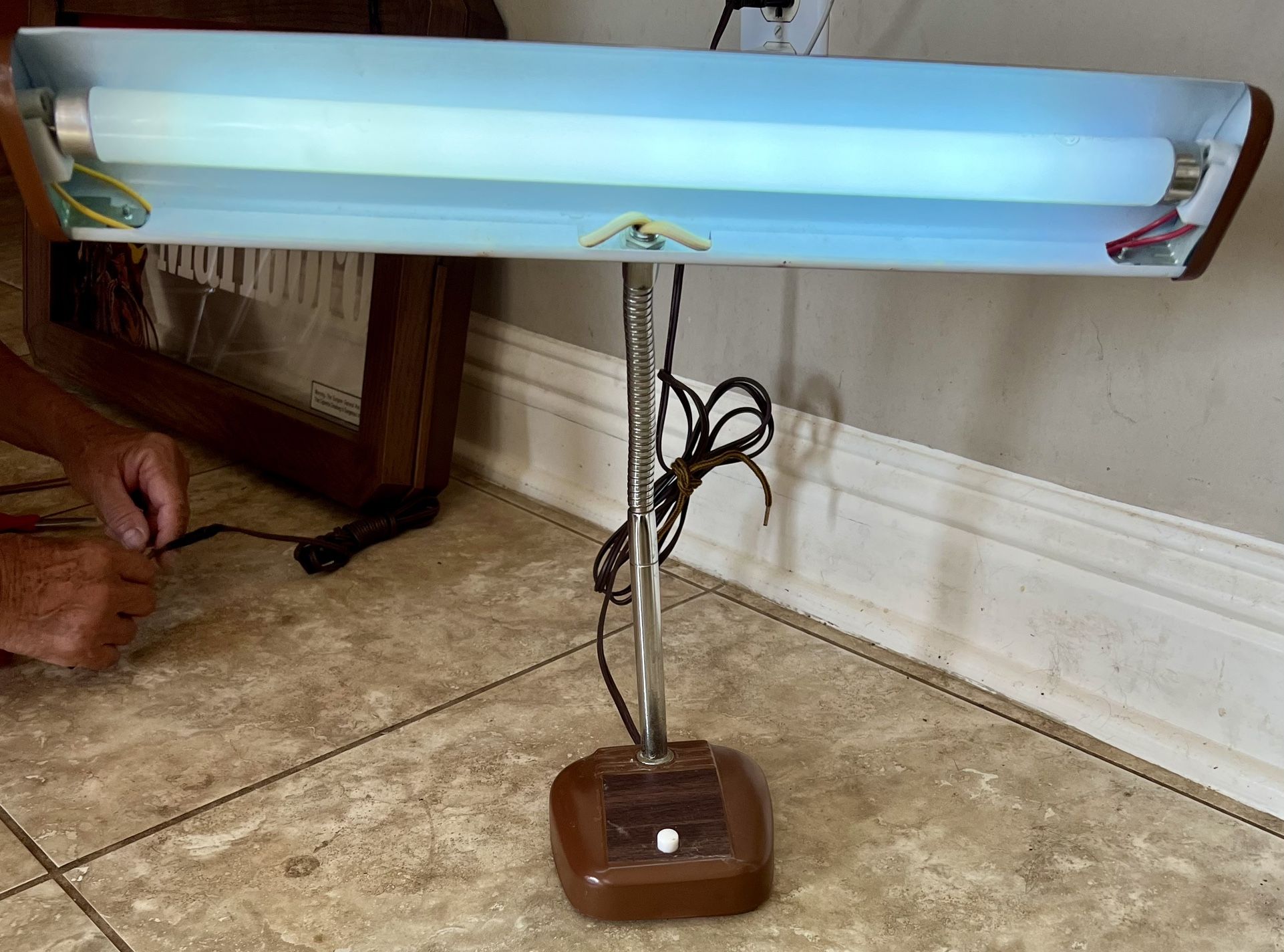 Vintage Desk Fluorescent Lamp