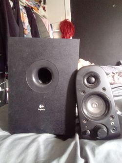 Logitech Z506 subwoofer & front right speaker