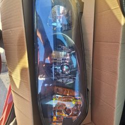 2004 Chevy Impala Head Light 