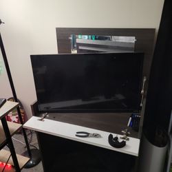 VIZIO 32in Smart TV