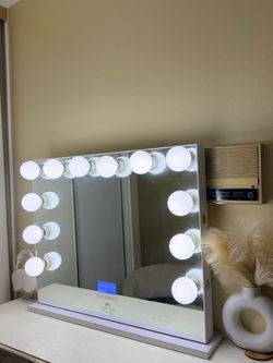 Vanity mirror