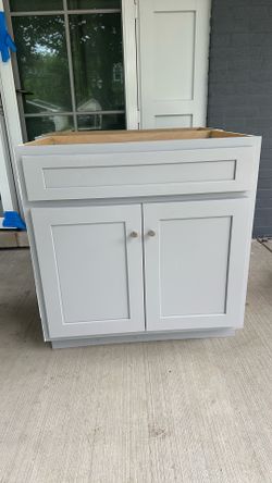 Bathroom vanity