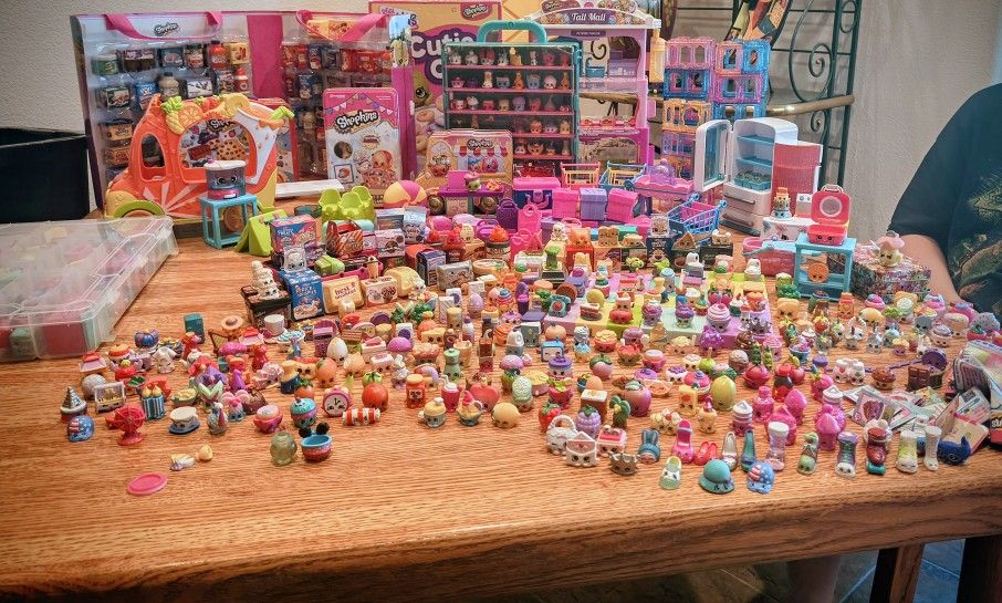 HUGE SHOPKINS COLLECTION