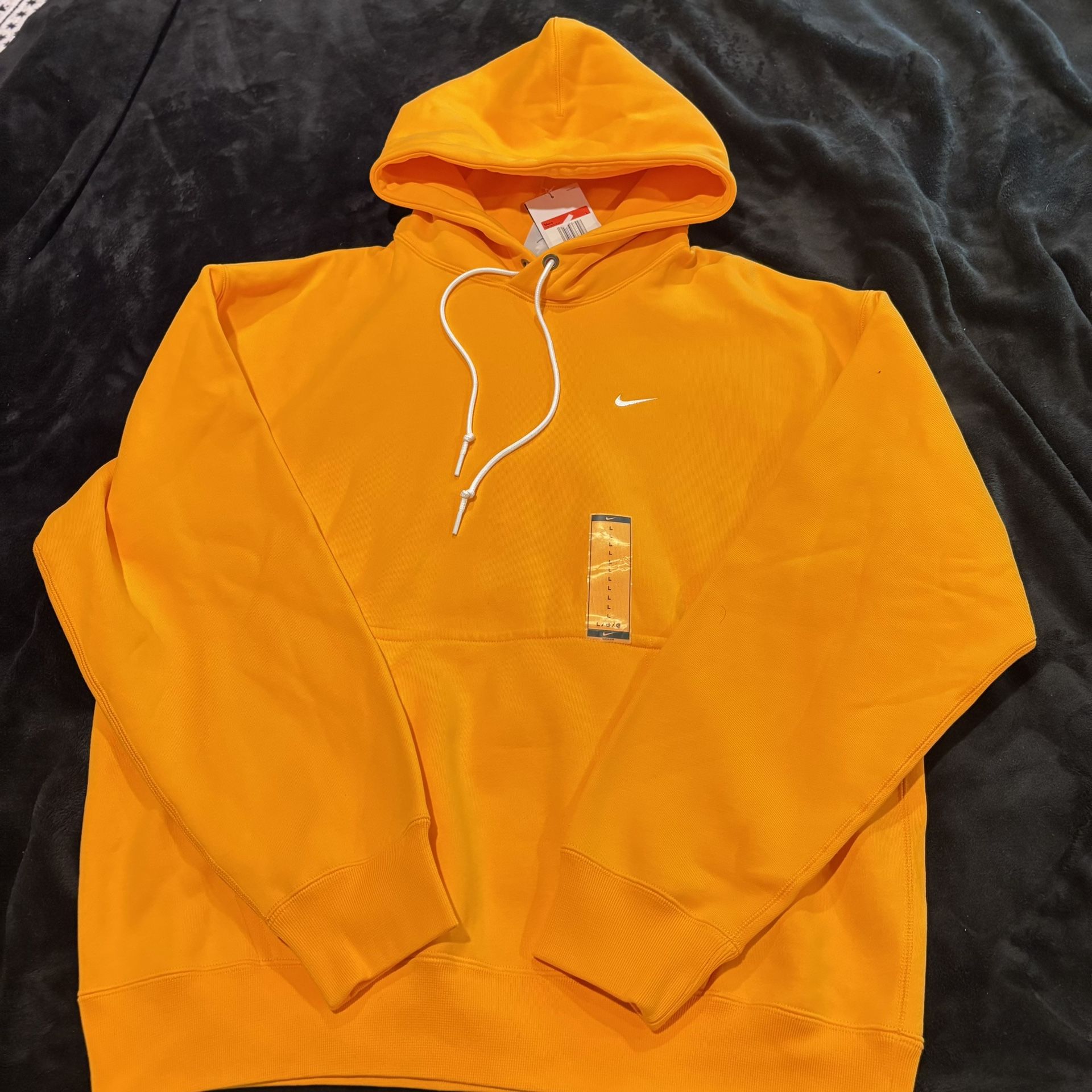 NWT NIKE HEAVYWEIGHT HOODIE LARGE