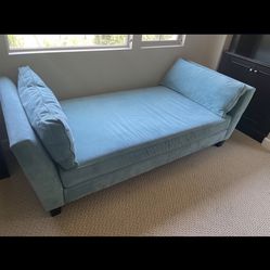*Free Delivery* Jonathan Louis Daybed Couch Sofa