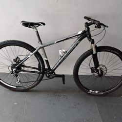 BICYCLE TREK 9 SPEED SIZE 29 BRAND NEW 