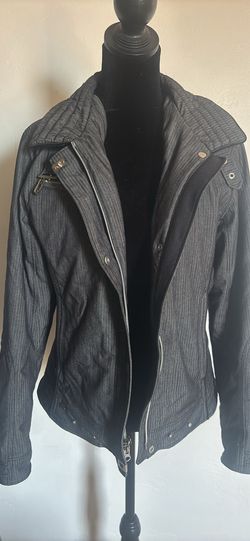 Pin strip jacket